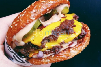 Skullys Burgers
