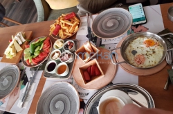 Lusso Cafe  Bistro