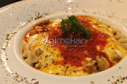 Vitamin Cafe Restaurant