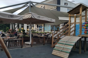 Uzay Geçit Restoran